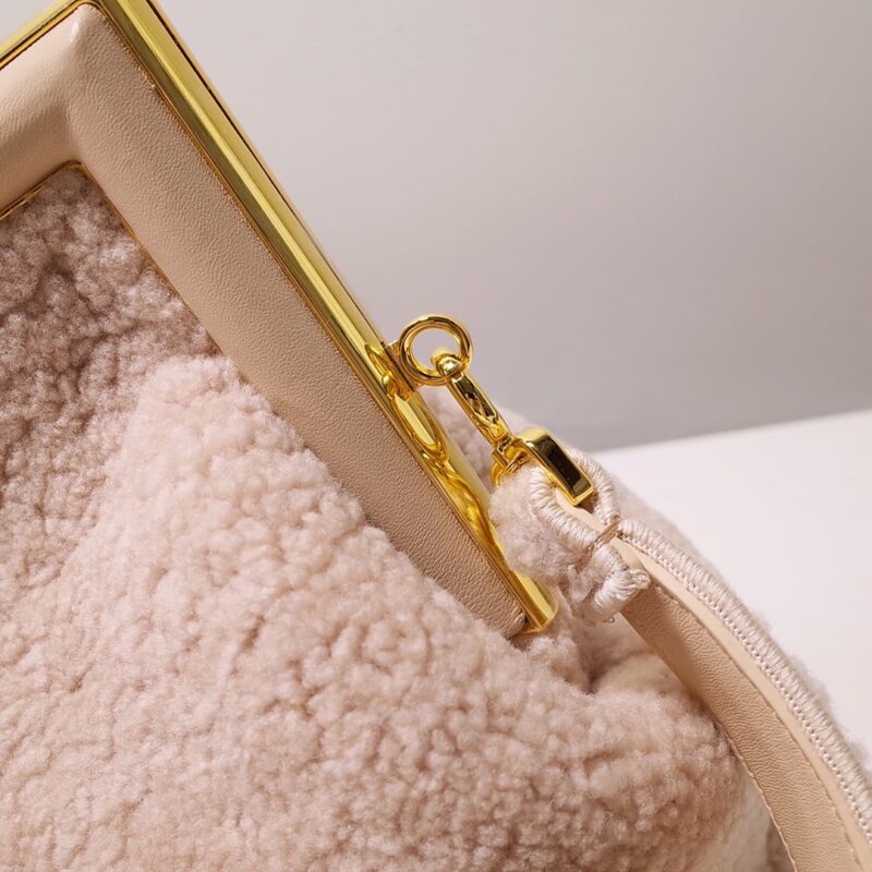 Fendi  First Bag-32.5*15*23.5 - Image 4