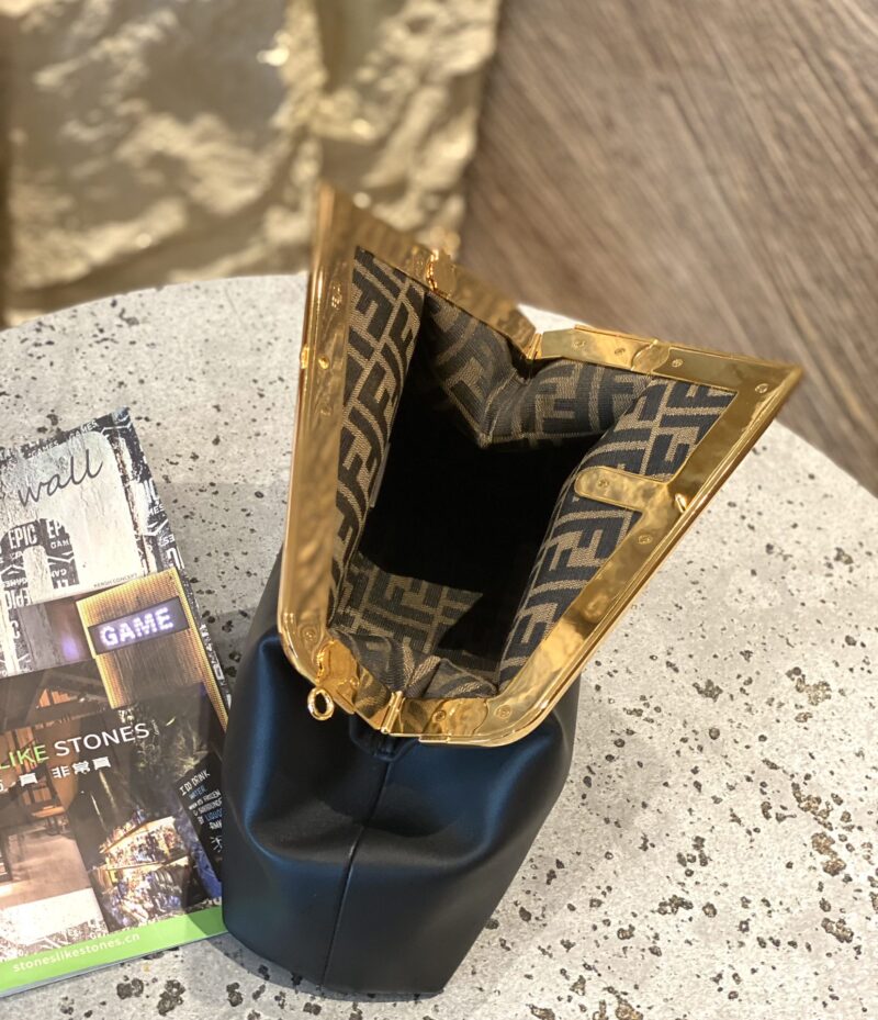 Fendi  First Bag-26*18*9.5/32.5*23.5*15CM(Black) - Image 6