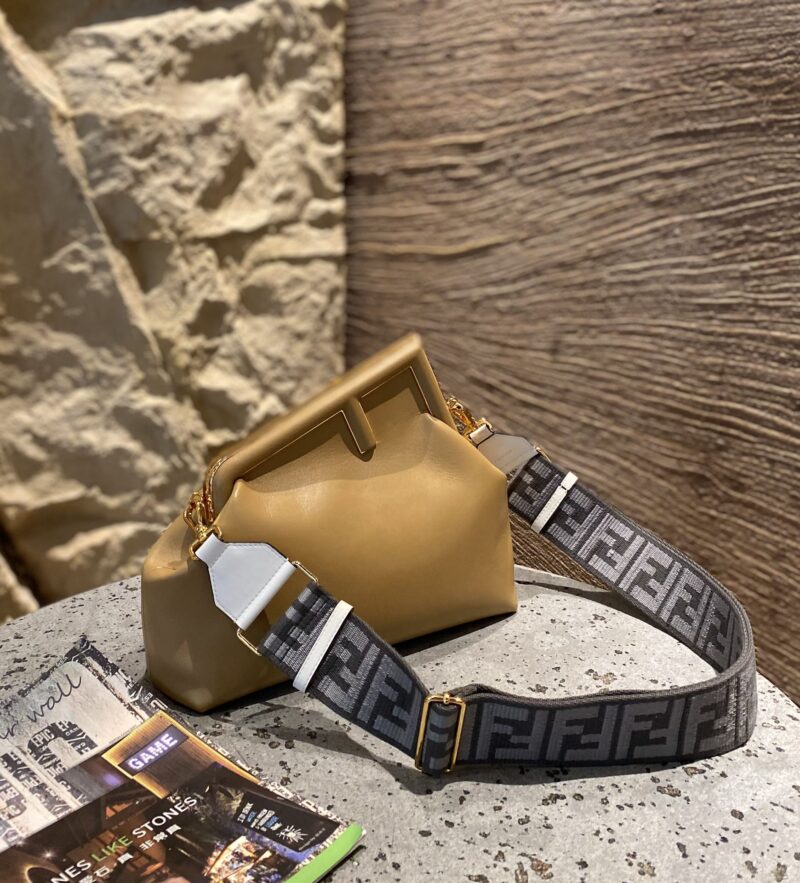 Fendi  First Bag-26*18*9.5/32.5*23.5*15CM - Image 2