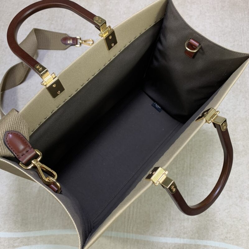 Fendi Tote-36*17*31CM - Image 7