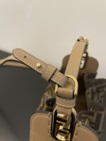 Fendi Pomodorino-21.5x14x17CM - Image 4