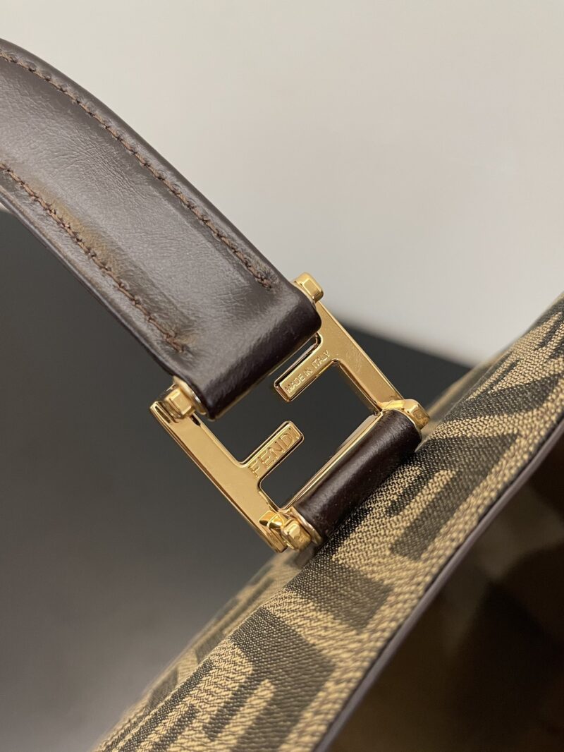 Fendi Vintage Tote-34x13x34CM - Image 4