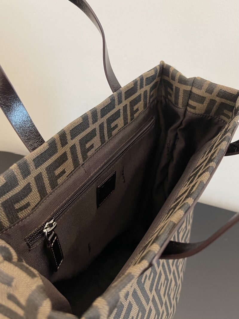 Fendi Vintage Tote-27x13x37CM - Image 8
