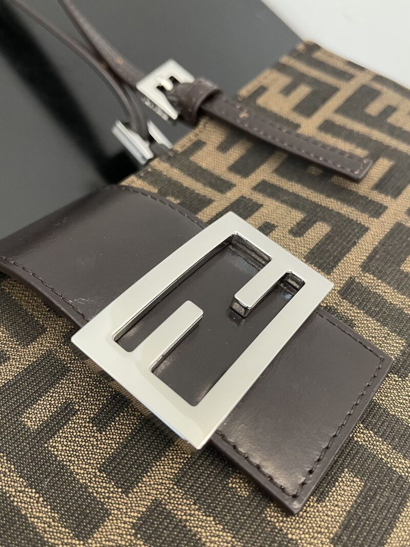 Fendi Vintage Tote-28x28x11CM - Image 2
