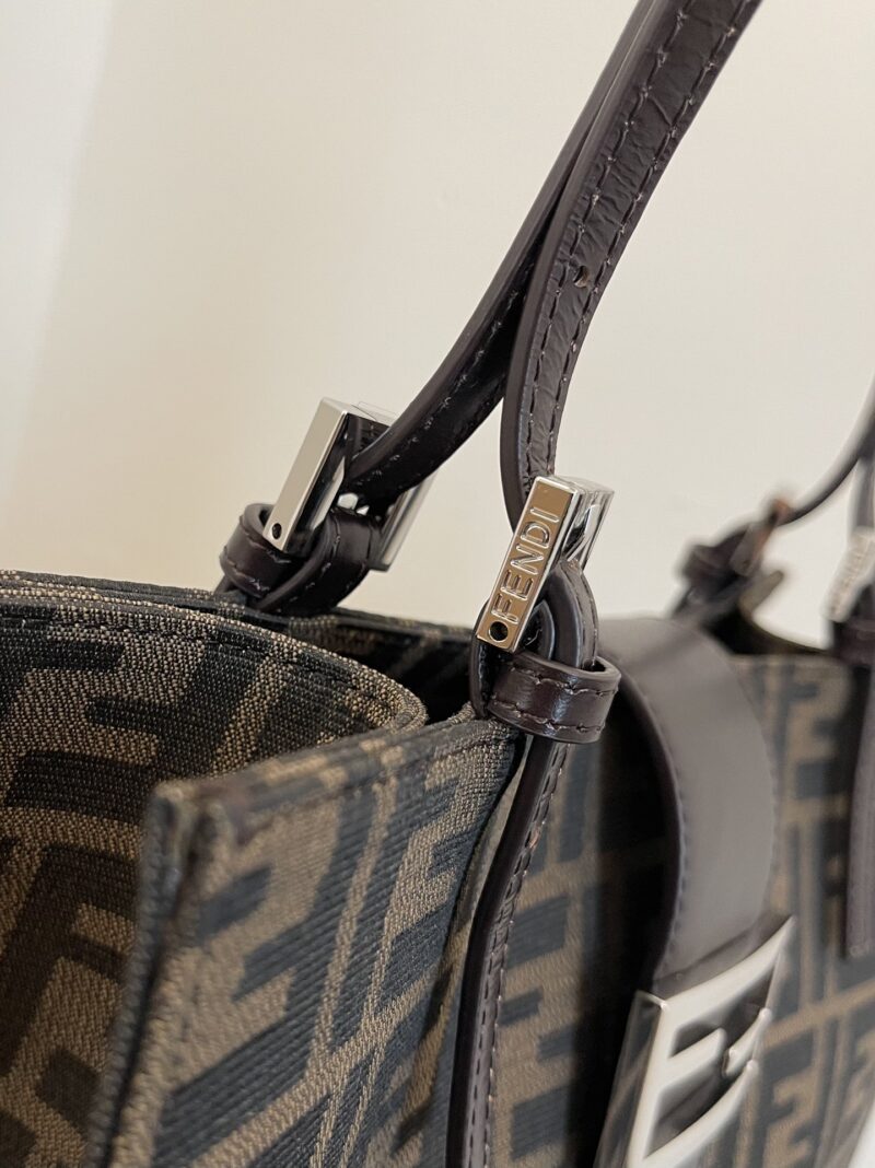 Fendi Vintage Tote-28x28x11CM - Image 7
