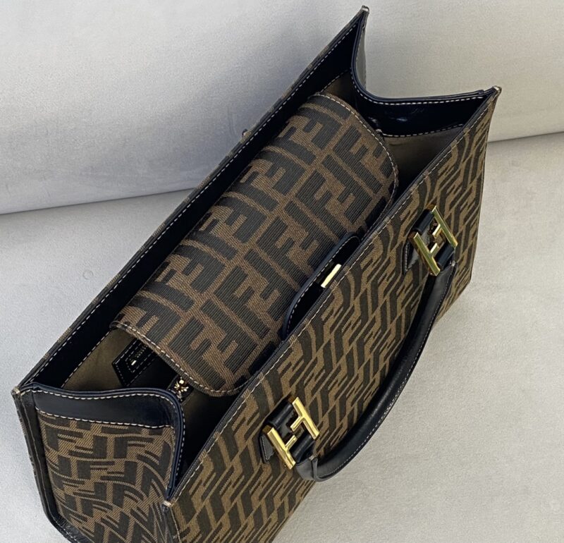 Fendi Vintage Handbags-35×12×30CM - Image 9