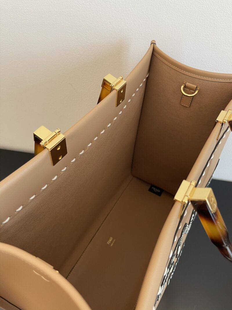 Fendi Vintage Handbags-35x17x31CM - Image 2