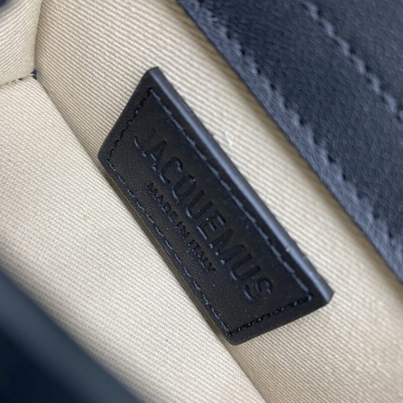 Jacquemus BamninoMini Bag-11x5x6.5CM - Image 3