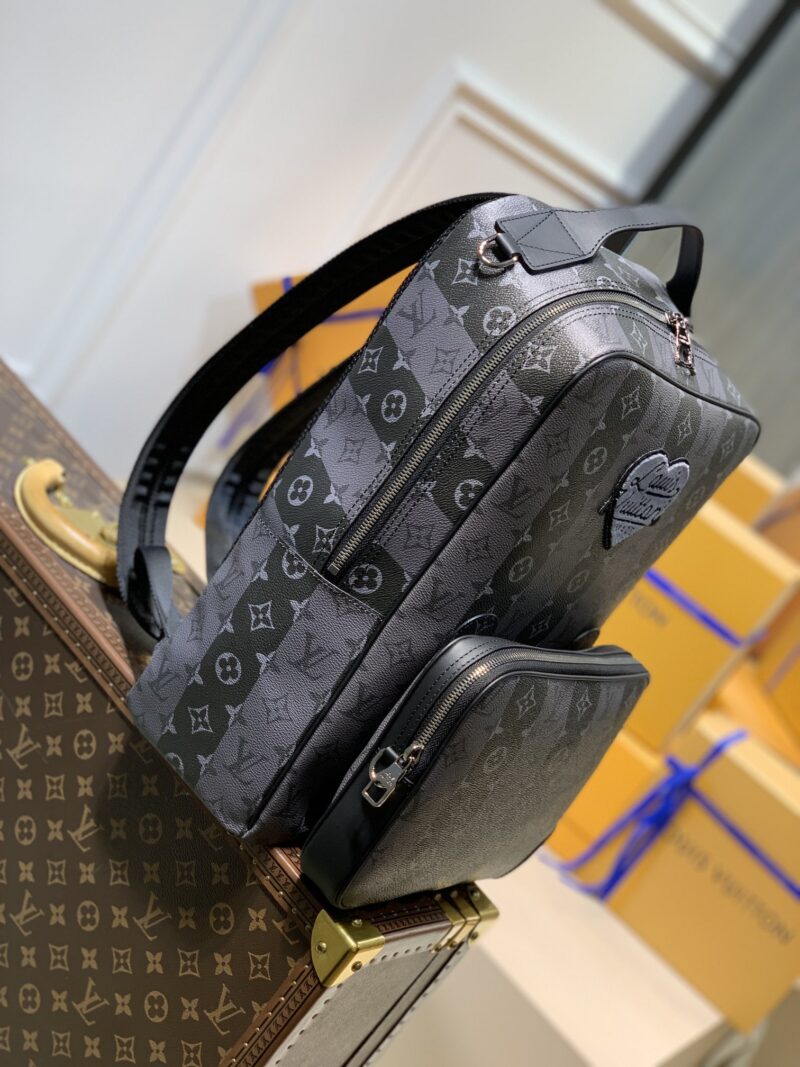 Louis Vuitton Utilitary Backpack M45962-30*42*14CM - Image 2