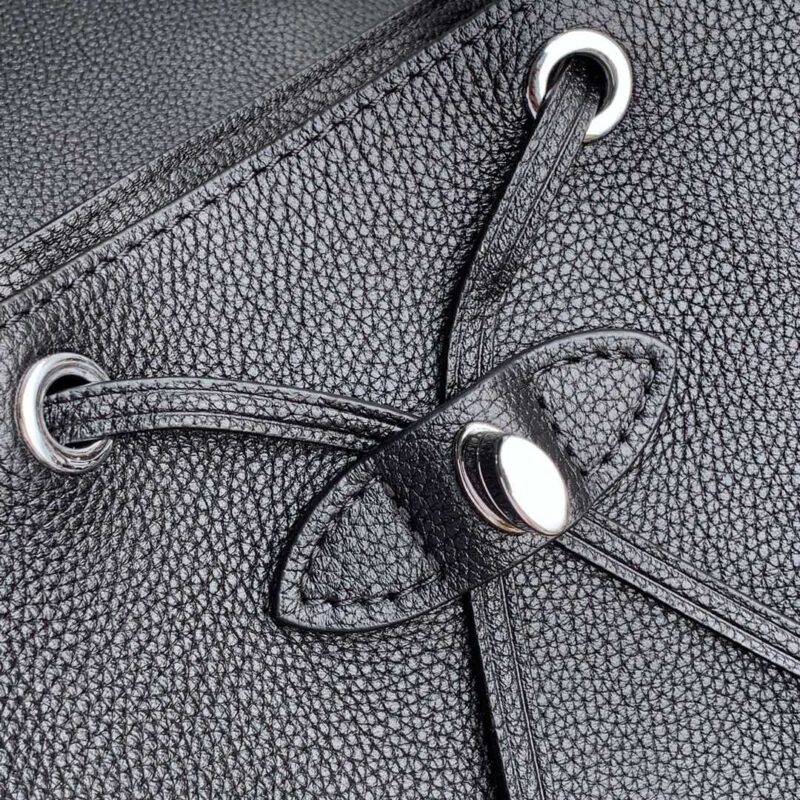 Louis Vuitton Backpack M54573-16*19.4*10CM - Image 4