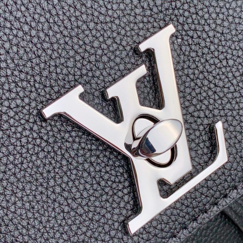 Louis Vuitton Backpack M54573-16*19.4*10CM - Image 6