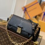 Louis Vuitton Favorite M45819-24 x 14 x 9CM