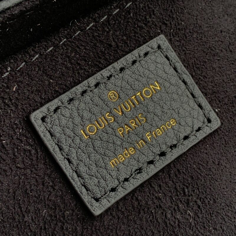 Louis Vuitton Favorite M45819-24 x 14 x 9CM - Image 8