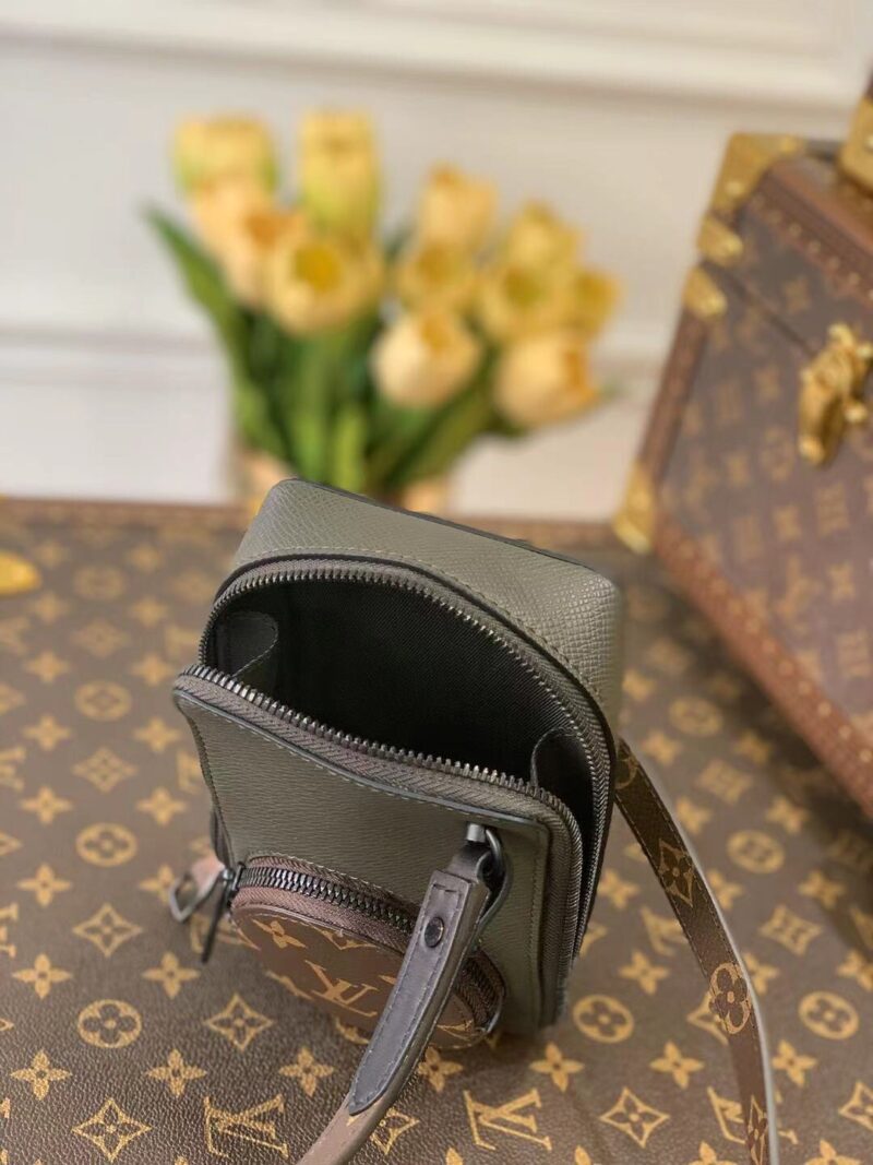 Louis Vuitton Camera Bag-M30581 -10x17x4.5CM - Image 5