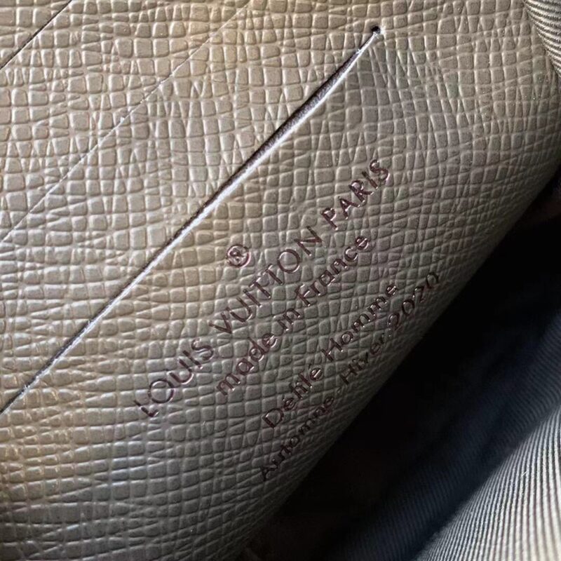 Louis Vuitton Camera Bag-M30581 -10x17x4.5CM - Image 8