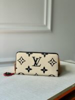 Louis Vuitton Zippy Wallet M69520-19*10CM