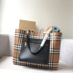 Burberry Tote-35*12*29CM - Image 2