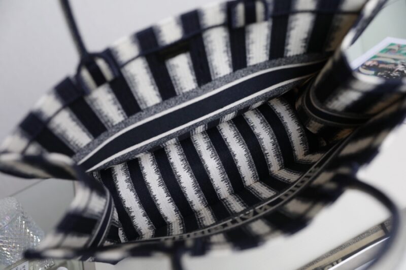 Diro Book Tote Bags-42*32*5CM - Image 4