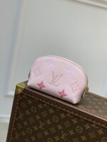 Louis Vuitton Cosmetic Bag-19*12*6CM