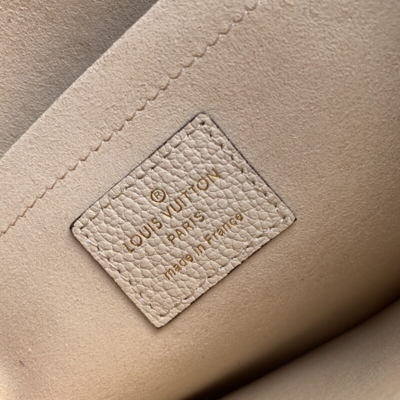 Louis Vuitton Pouch-29.5*21*1 CM - Image 4