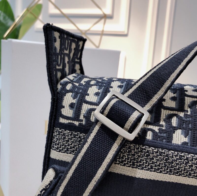 Diro Oblique Backpack-28X36X12CM - Image 3