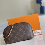 Louis Vuitton Cosmetic Bag-17*12*6CM