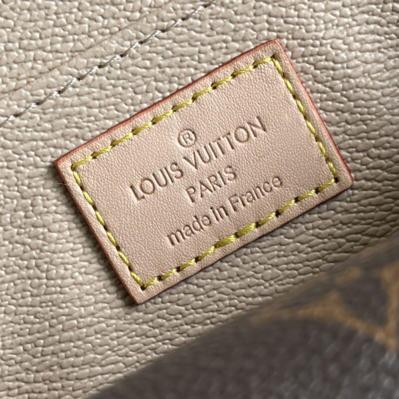 Louis Vuitton Cosmetic Bag-17*12*6CM - Image 6