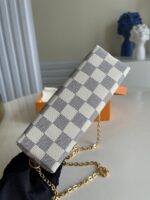 Louis Vuitton Cosmetic Bag-17*12*6CM - Image 3