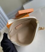 Louis Vuitton Cosmetic Bag-17*12*6CM - Image 5
