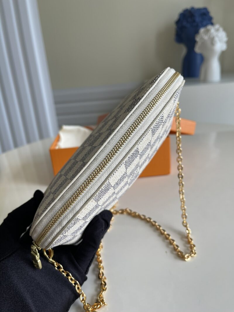 Louis Vuitton Cosmetic Bag-17*12*6CM - Image 6