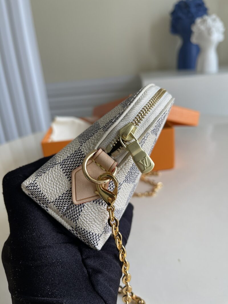 Louis Vuitton Cosmetic Bag-17*12*6CM - Image 7