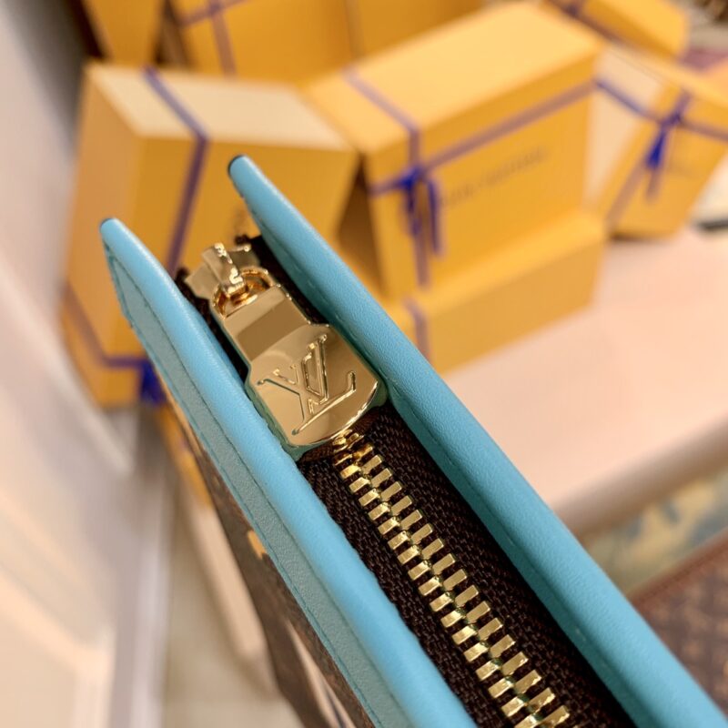 Louis Vuitton M81204 Pochette Voyage-27*21*6CM - Image 7