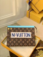 Louis Vuitton M81204 Pochette Voyage-27*21*6CM