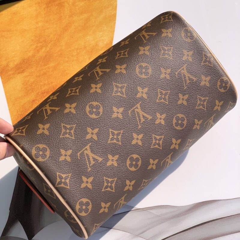 Louis Vuitton Cosmetic Bag-M47528-28*16*13CM - Image 4