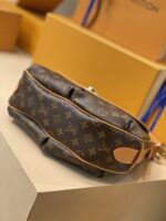 Louis VuittonTulum Bag- M40075-34x28x14CM - Image 5