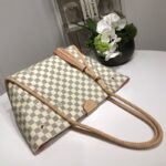 Louis Vuitton Propriaon Handbags-28*18*27CM - Image 3