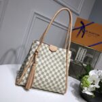Louis Vuitton Propriaon Handbags-28*18*27CM - Image 6