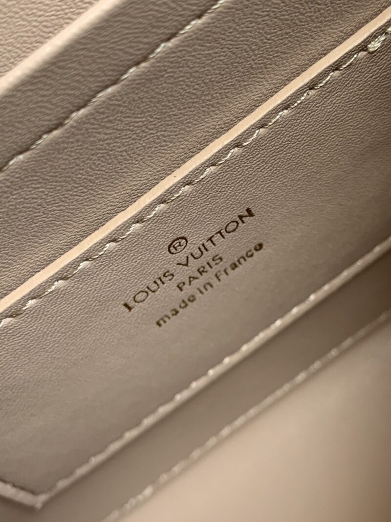 Louis Vuitton Twist One Handle-17.0 x 25.0 x 11CM - Image 9