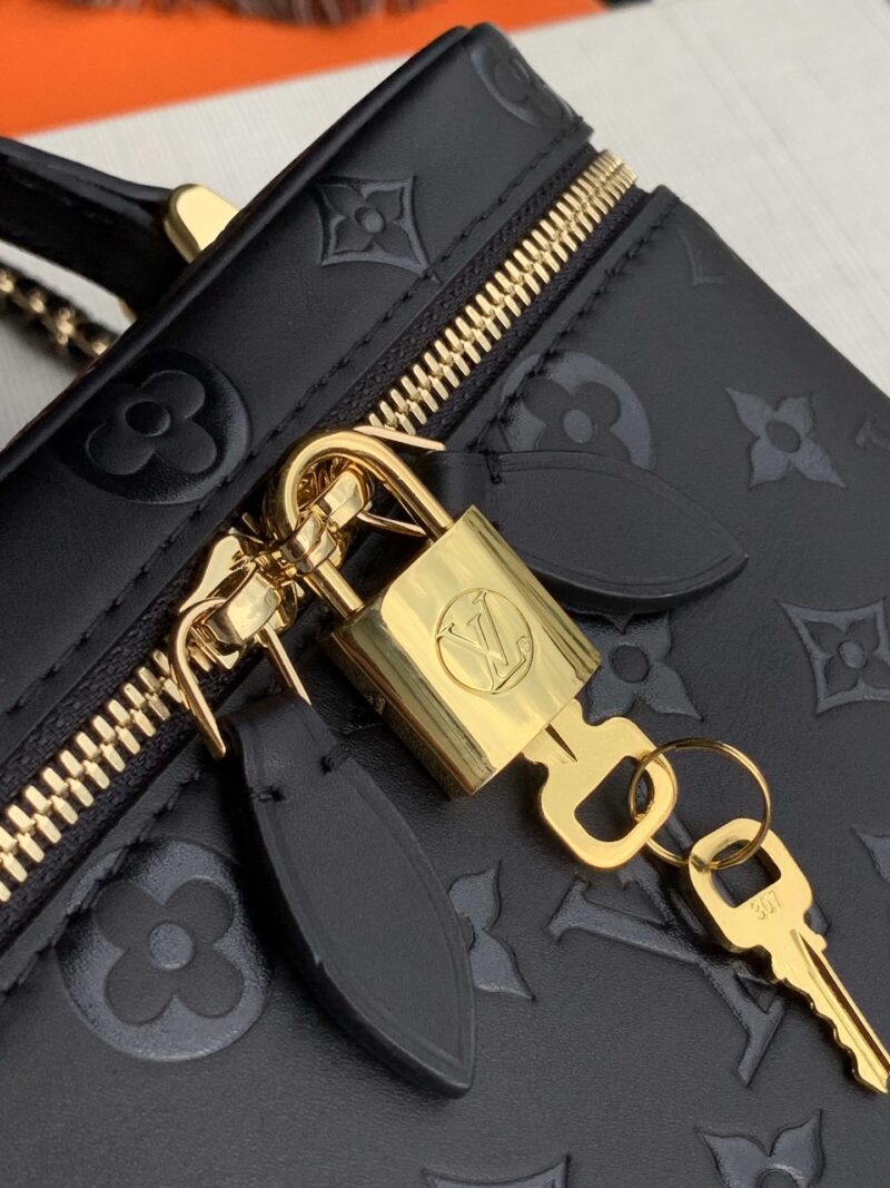 Louis Vuitton Cosmetic Bag M42264-14*19*10CM - Image 4