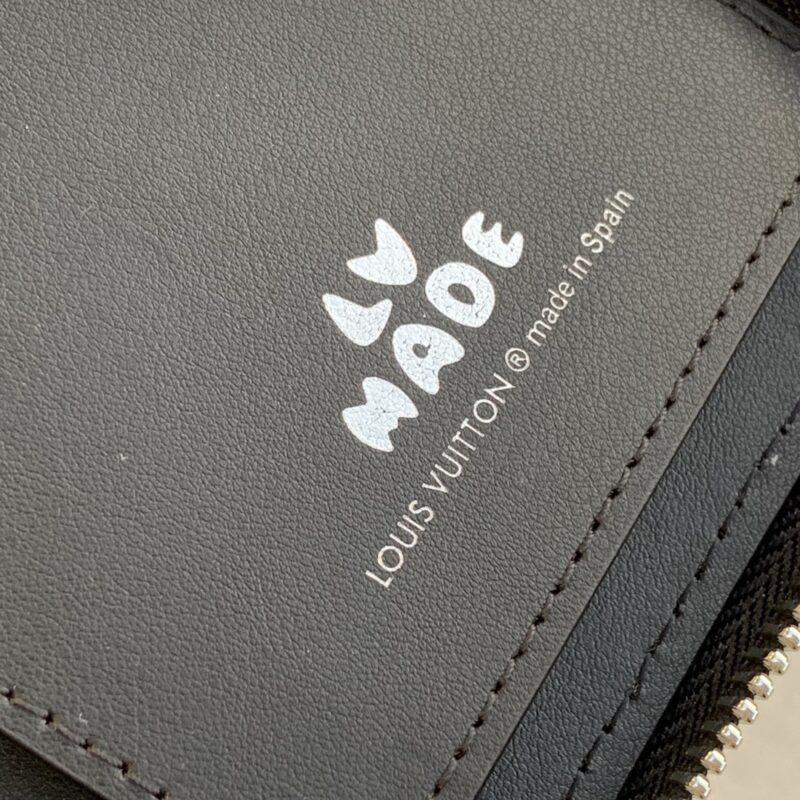 Louis Vuitton Zippy Vertical Wallet M63095-20*10CM - Image 6