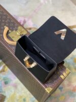 Louis Vuitton Twist MM-23*18*8CM - Image 7