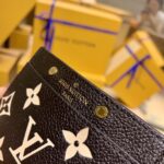 Louis Vuitton Card Holder M81022-11.0 x 7.5 x 0.4CM - Image 4