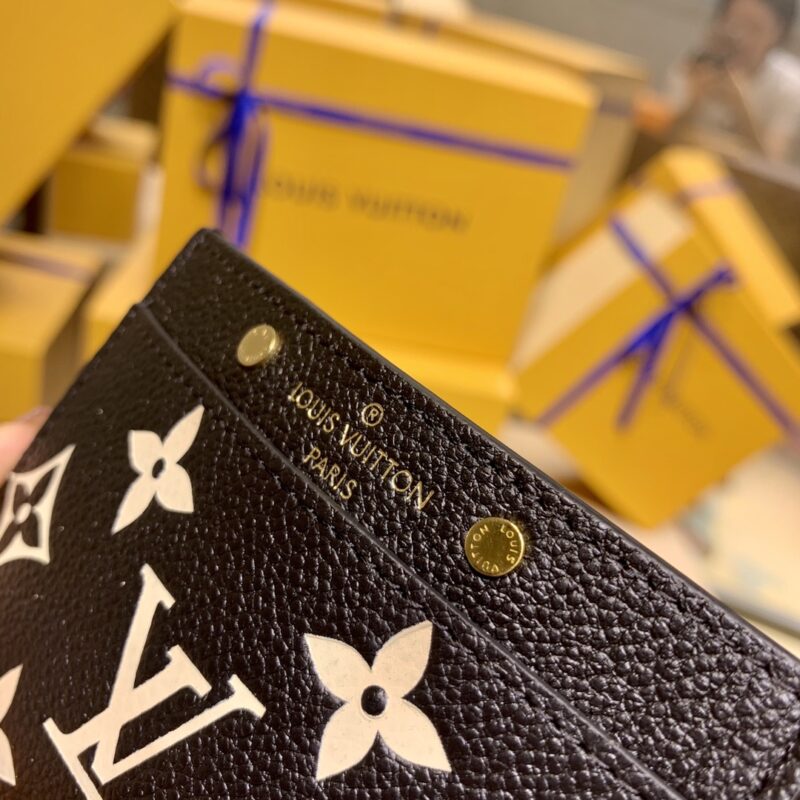 Louis Vuitton Card Holder M81022-11.0 x 7.5 x 0.4CM - Image 4