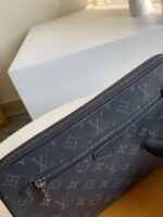 Louis Vuitton New Pouch-21*27*5CM - Image 9