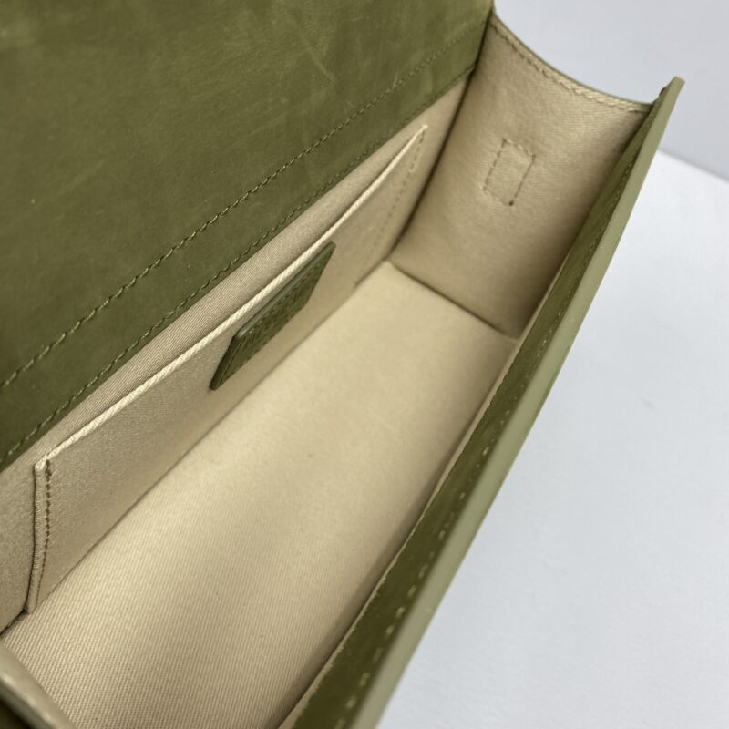 Jacquemus Large Bamnino Bag-24x13x7CM - Image 4