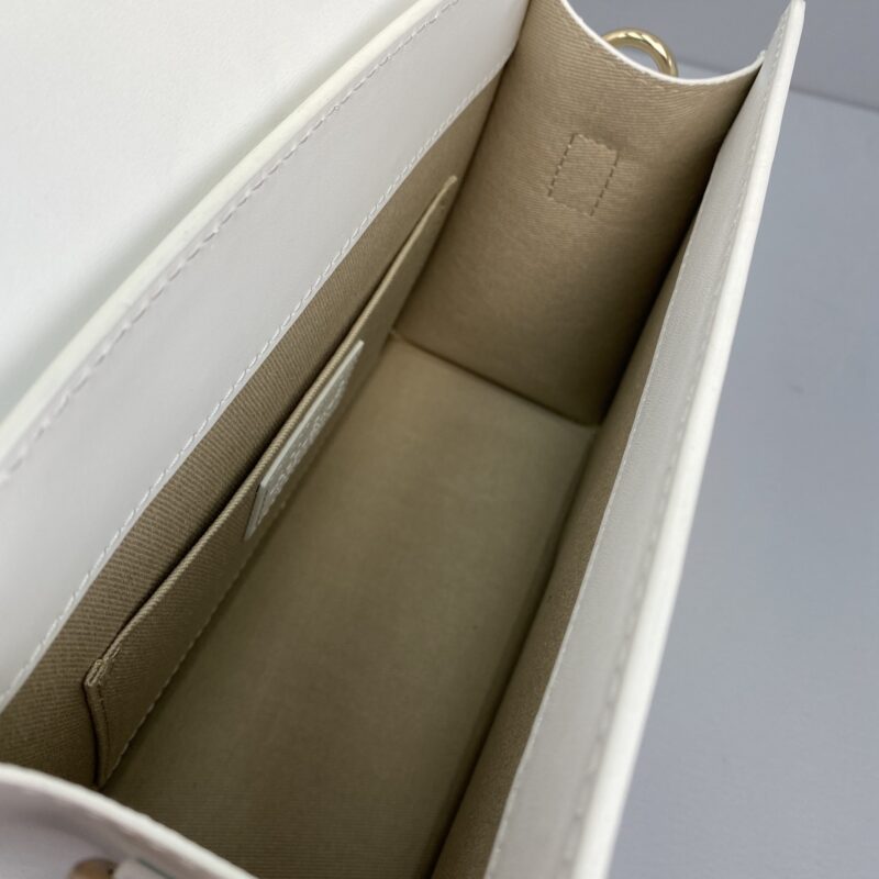 Jacquemus Large Bamnino Bag-24x13x7CM - Image 8