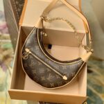 Louis Vuitton Odeon Handbags-M44036-24*22*6CM