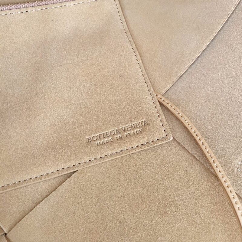 Bottega VenetaTote-41×27×14CM - Image 8