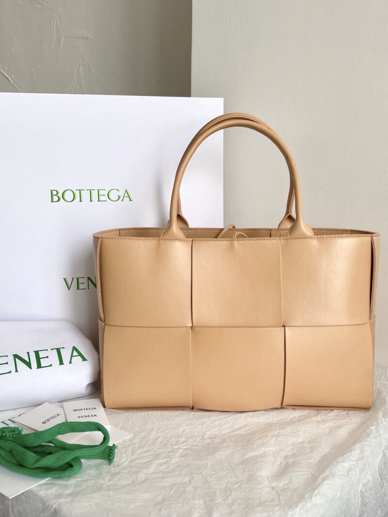 Bottega VenetaTote-41×27×14CM - Image 9