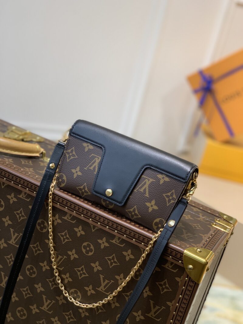 Louis Vuitton Padlock on Strap-19x11×3CM - Image 2